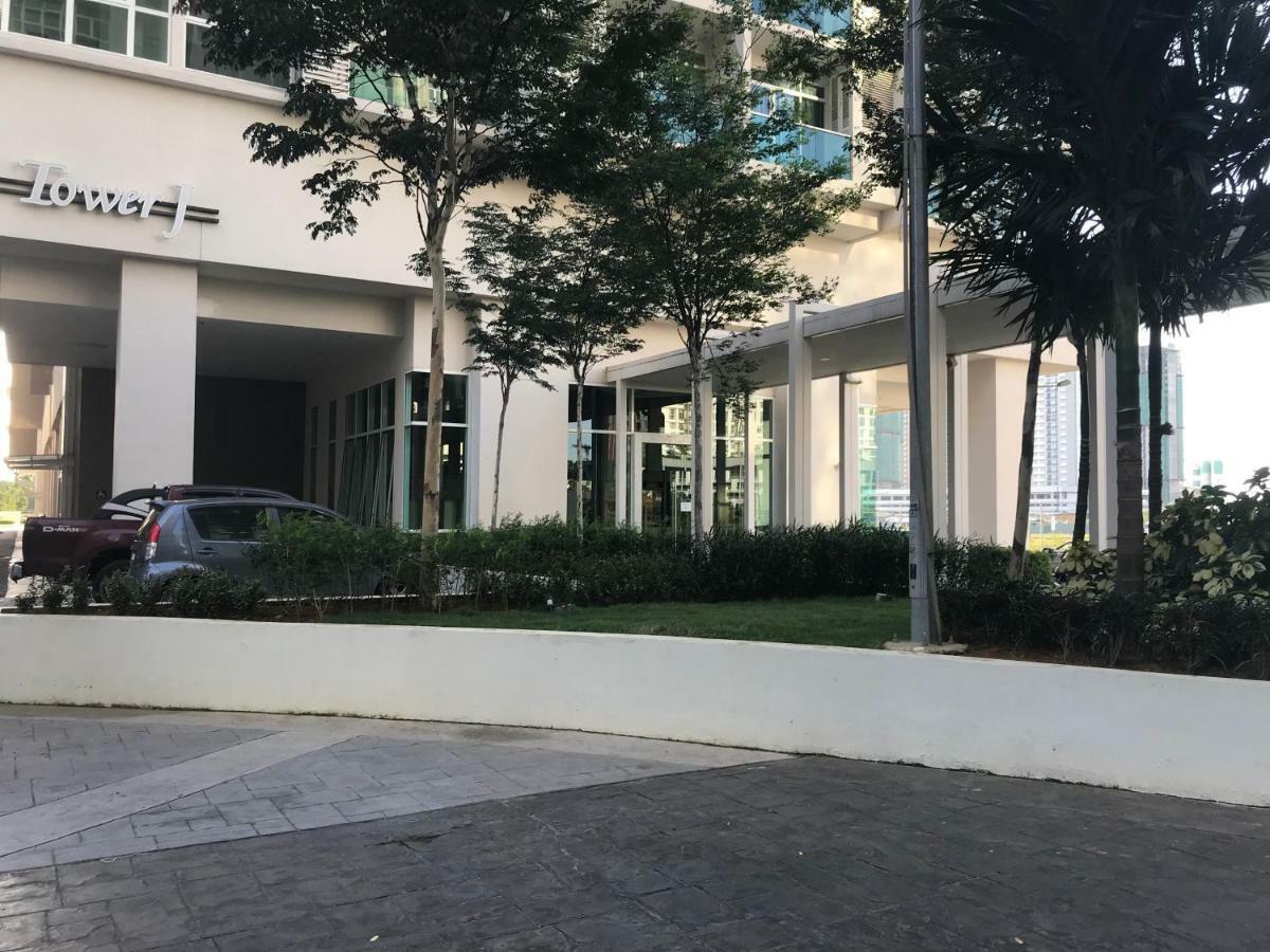 Fabulous Mutiara Ville Cyberjaya Bagian luar foto